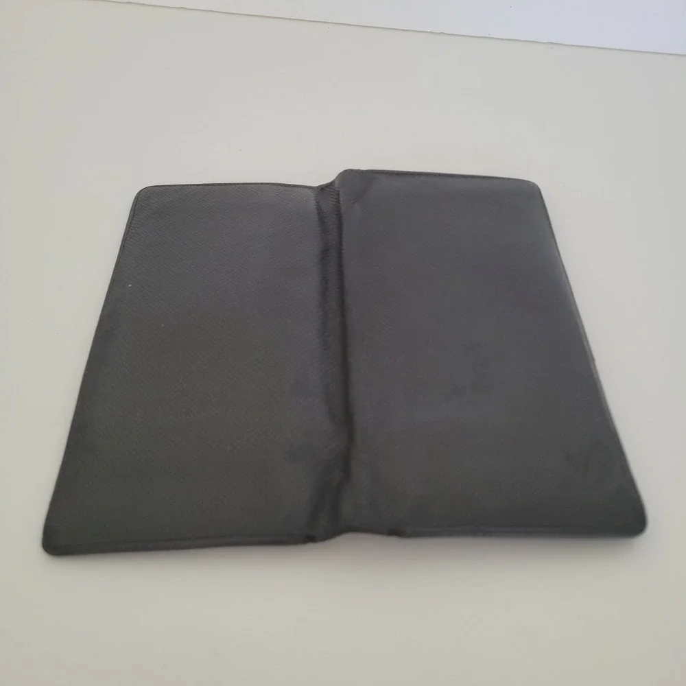 Louis Vuitton Black Taiga Leather Long Bifold Wallet Zippered Coin Pouch TA2114